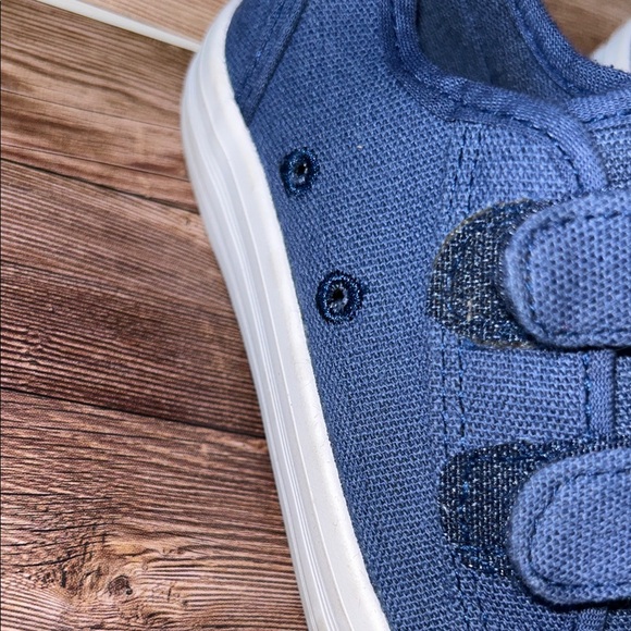 Tommy Bahama Kids Navy Sneakers - Picture 3 of 7